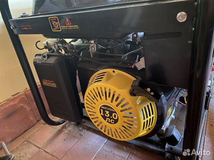 Бензиновый генератор