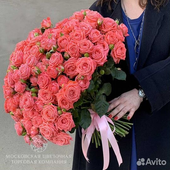 Букеты из кустовых роз