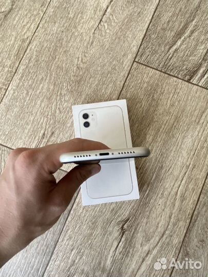 iPhone 11 128 gb акб 82