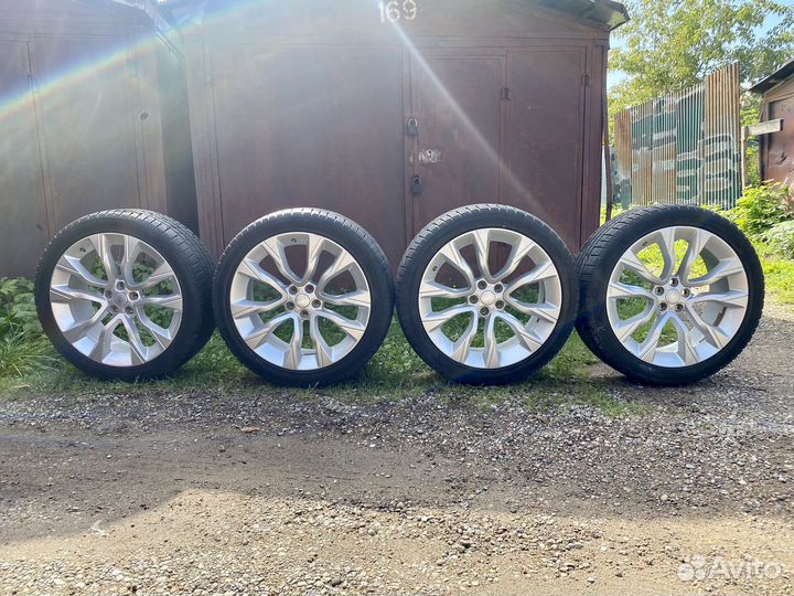 R22 Continental ContiCrossContact Winter 275/40, PCD 5x120 DIA 72.6