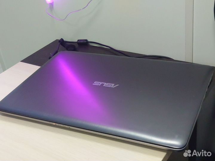 Игровой стальной ноутбук i5 6200/gtx950/512gb ssd