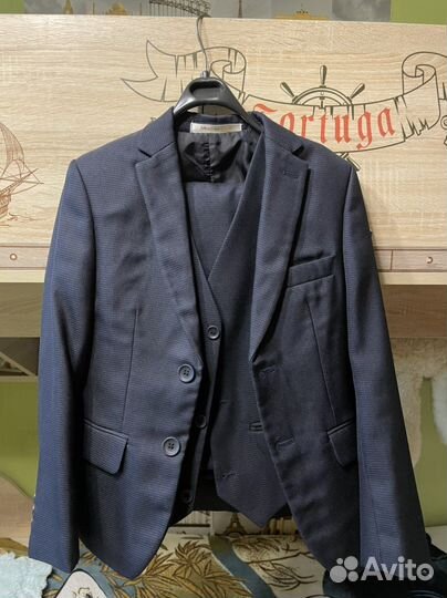 Школьный костюм