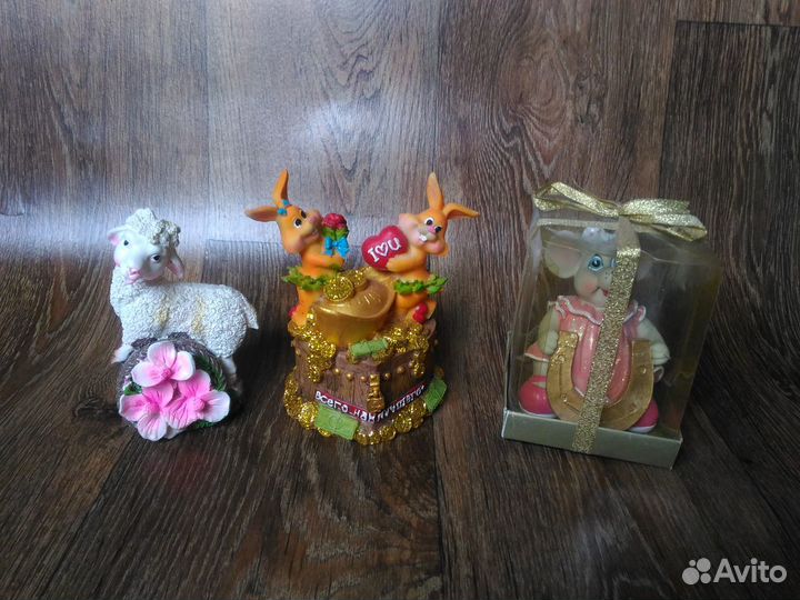 Сувениры, статуэтки и копилки