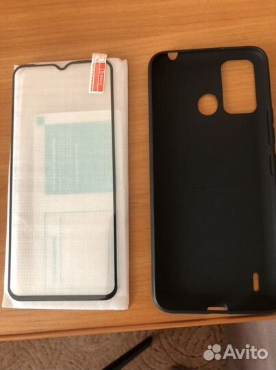 Продам чехол на телефон для Itel Vision 1 Pro + ст