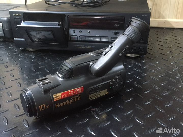 Sony handycam ccd-fx270e