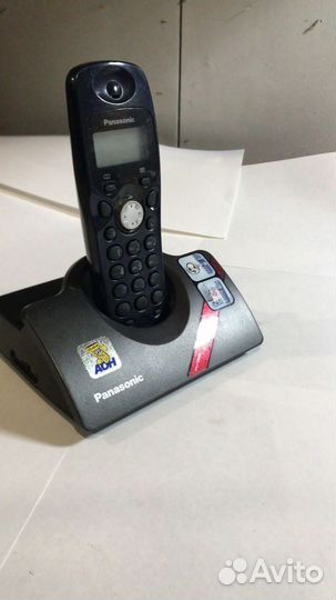 Телефон с базой