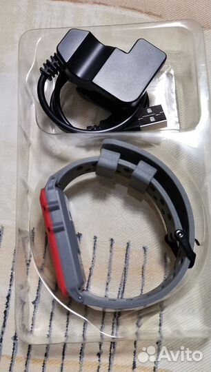 Фитнес-браслет Digma Force A8