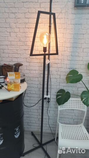 Торшер напольный