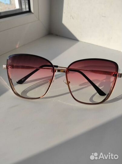 Солнцезащитные очки женские LUX качества,новые