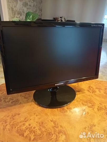 Монитор Samsung SyncMaster S19B300