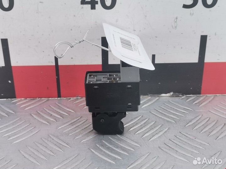 Кнопка стеклоподъемника для Chevrolet Spark (M300)