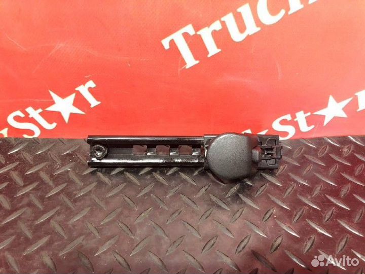 Регулятор высоты ремня безопасности