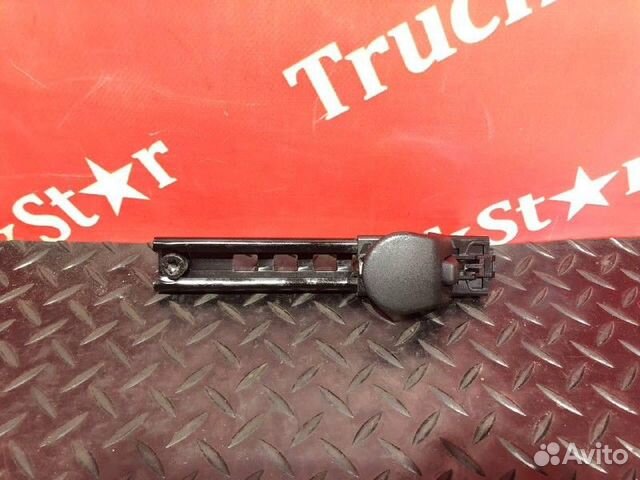 Регулятор высоты ремня безопасности