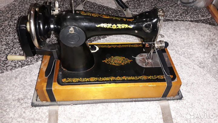 Швейная машина