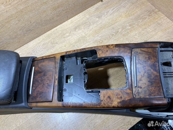 Подлокотник штатный Audi A6 C6