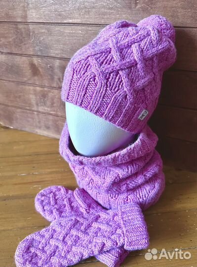 Вязаный комплект шапка, снуд, варежки