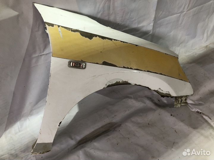 Крыло правое nissan альмера G15