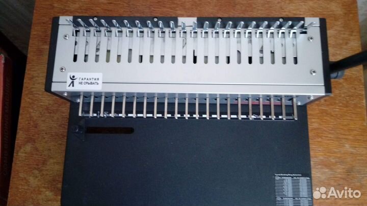 Гребенчатая переплётная машина (Manual Comb Binder