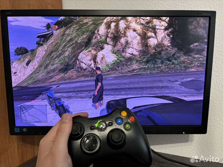 Xbox 360 slim 250gb (прошит, много игр)