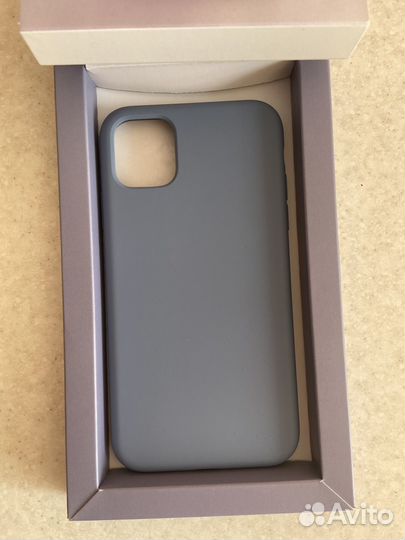 Чехол на iPhone 11