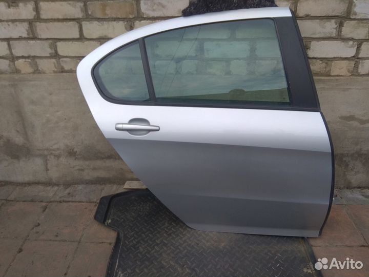 Дверь задняя правая в сборе Пежо 408 Peugeot 408