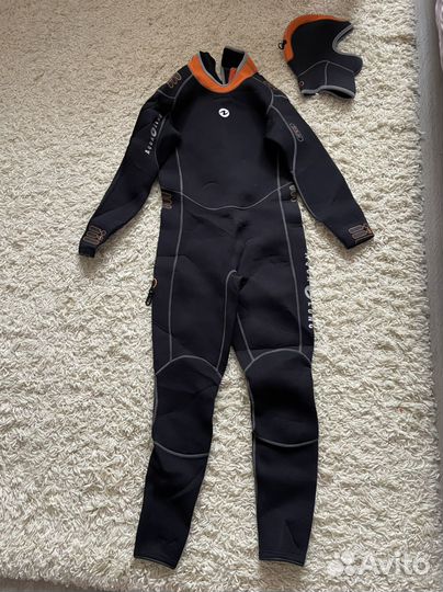 Гидрокостюм