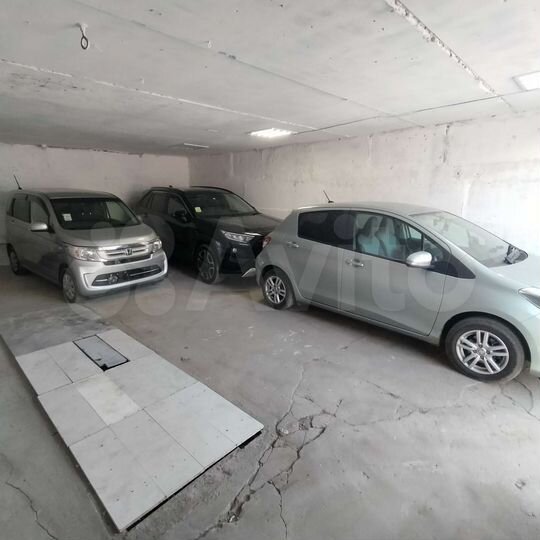 Гараж, > 30 м²