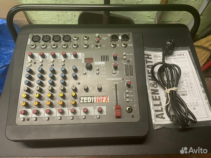 Пульт Allen Heath zedi10Fx (оригинал)