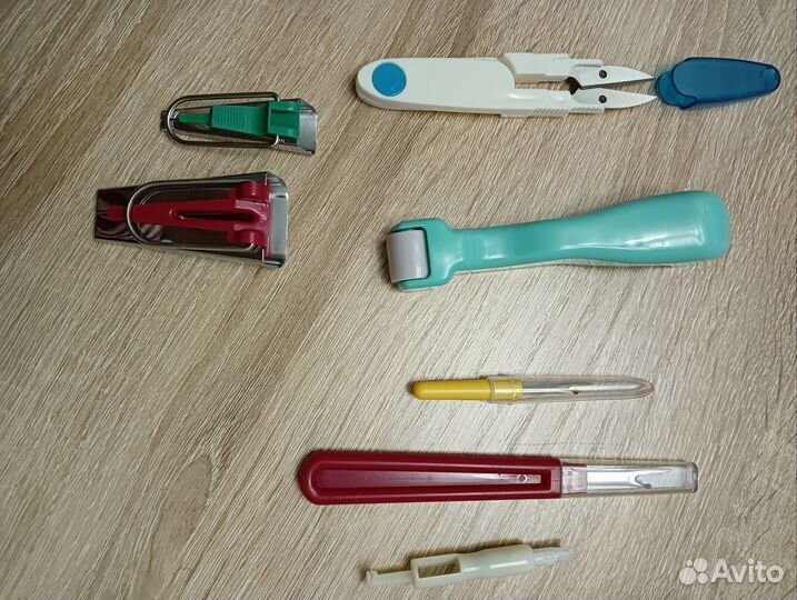 Иголки, лапки и другие аксессуары, лекала