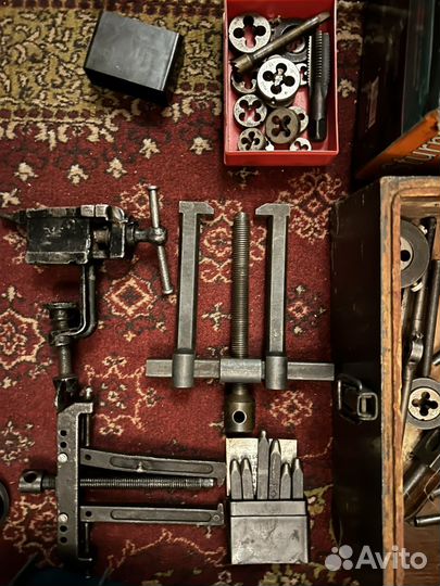 Микрометр, плашки для нарезания резьбы