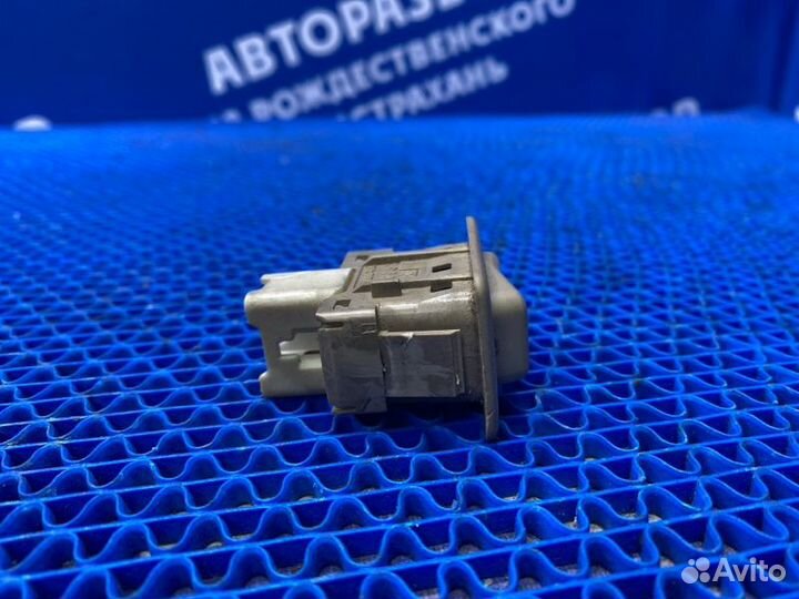 Кнопка обогрева сидений Mazda 6 Gg седан 2005