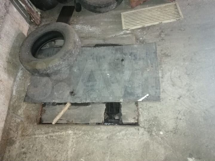 Гараж, > 30 м²