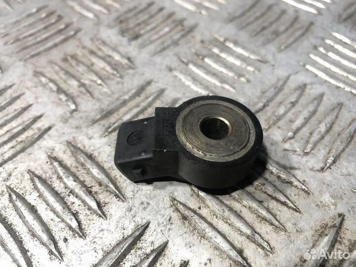 Датчик детонации Mercedes Benz W210 E-Klasse 1995