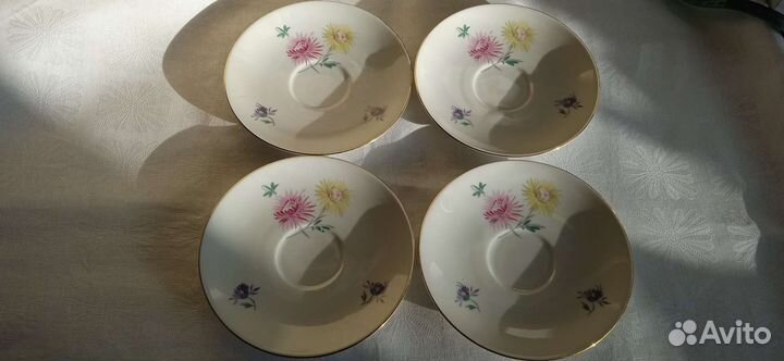 Чайные блюдца