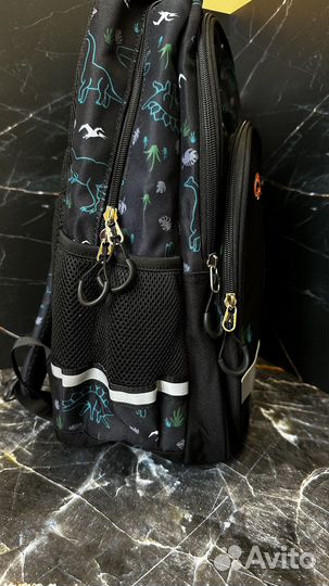 Рюкзак школьный для мальчика новый