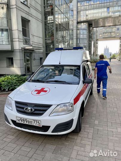 Водитель санитар