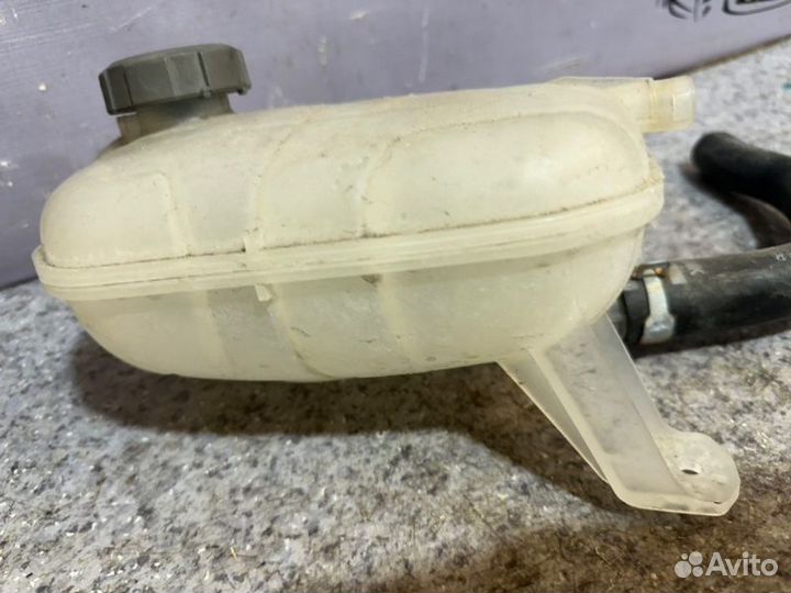 Бачок расширительный Kia K5 DL3 G4NM 2021