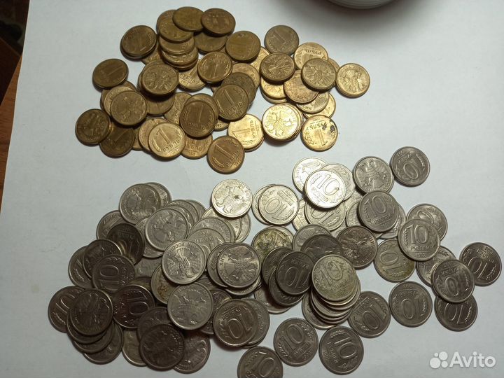 558 монет. Одним лотом. Копейка. Рубль