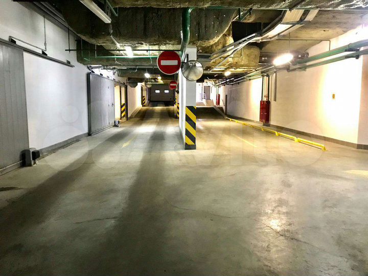 Машиноместо, 16 м²