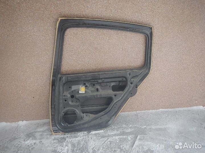 Дверь задняя правая Renault Clio