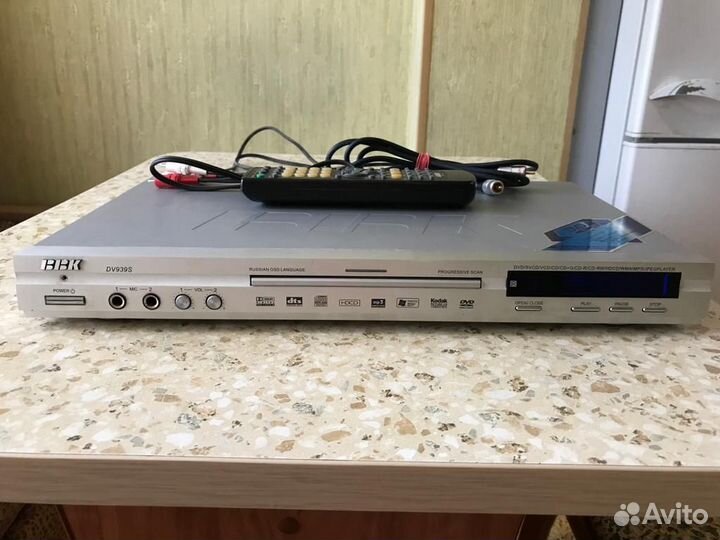 DVD проигрыватель BBK DV 939S