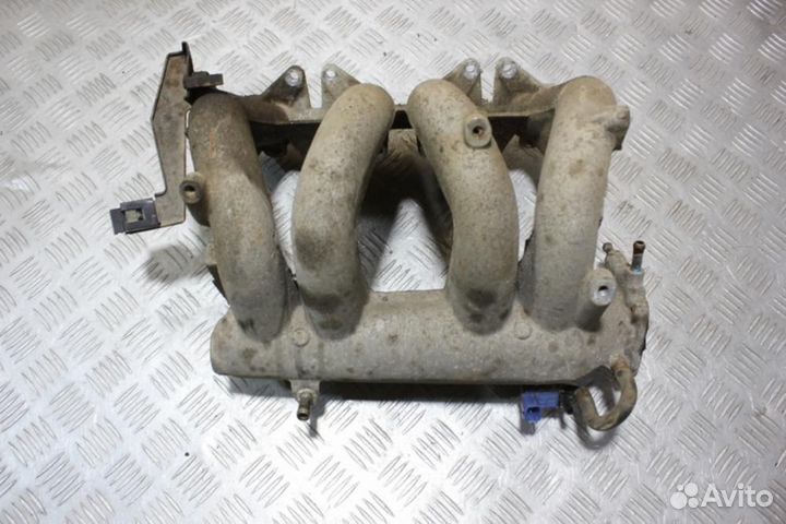 Коллектор впускной Nissan Almera Classic