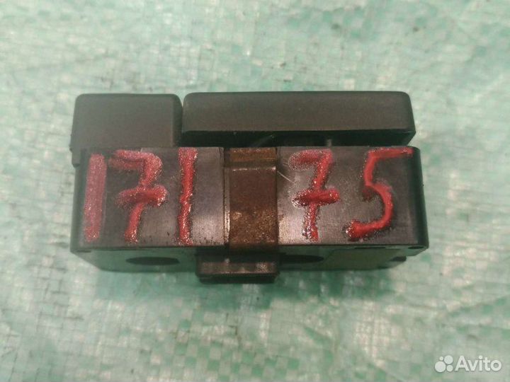 Кнопка регулировки высоты Land Rover Range Rover 2