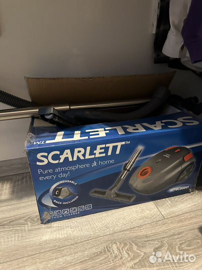 Пылесос Scarlett BSC-VC80B01, на запчасти