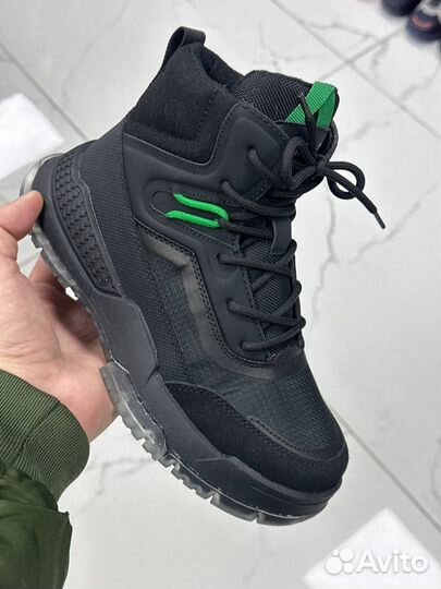 Ботинки новые детские на мальчика