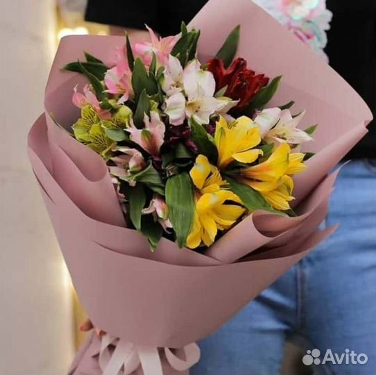 Букет из альстромерии цветы и подарки на праздник