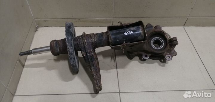 Кулак поворотный передний правый 100 C4 1991-1994