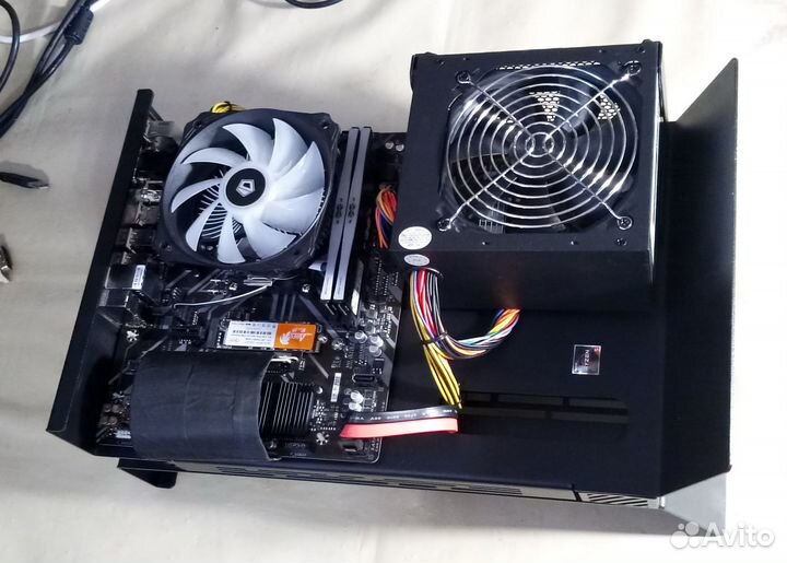 Мощный игровой пк в открытом корпусе на Ryzen
