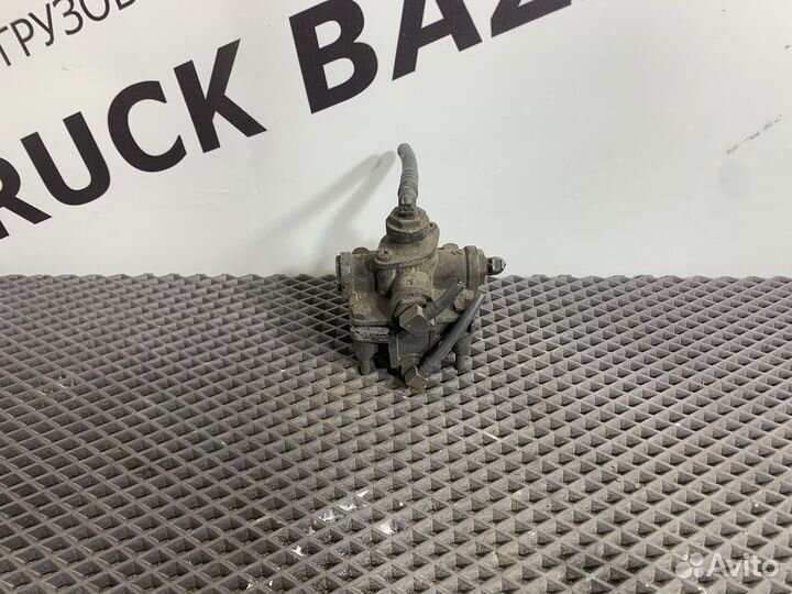 Клапан ускорительный