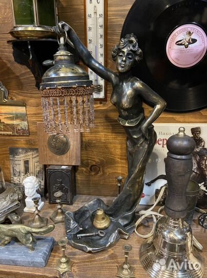 Лампа настольная антикварная, в стиле модерн